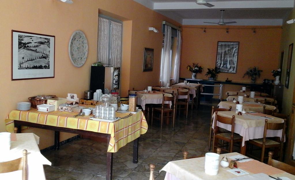 Hotel Conchiglia مونتيكاتيني تيرمي المظهر الخارجي الصورة