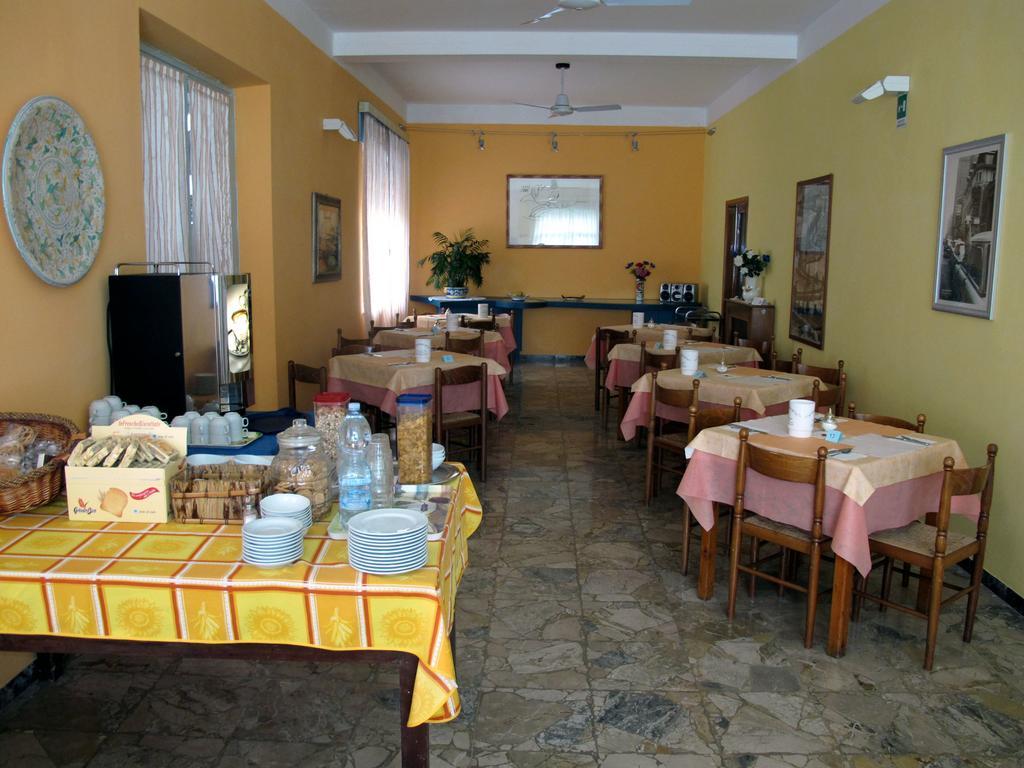Hotel Conchiglia مونتيكاتيني تيرمي المظهر الخارجي الصورة